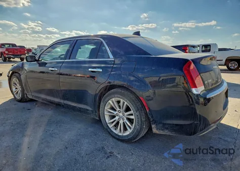 2016 Chrysler 300C z USA, uszkodzony, nr VIN 2C3CCAEG0GH343319